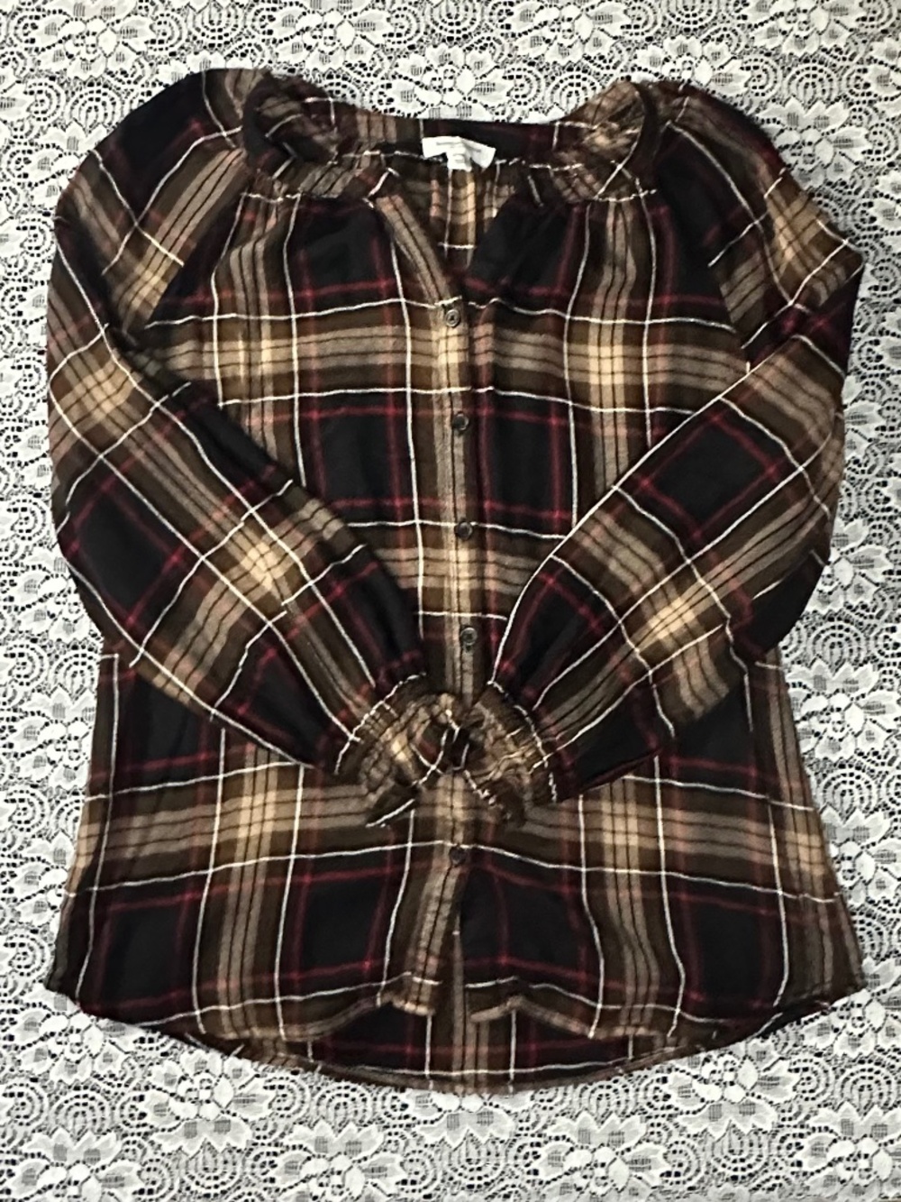 Beach Lunch Lounge Women's Plaid Long Sleeve Button Down-Size Small